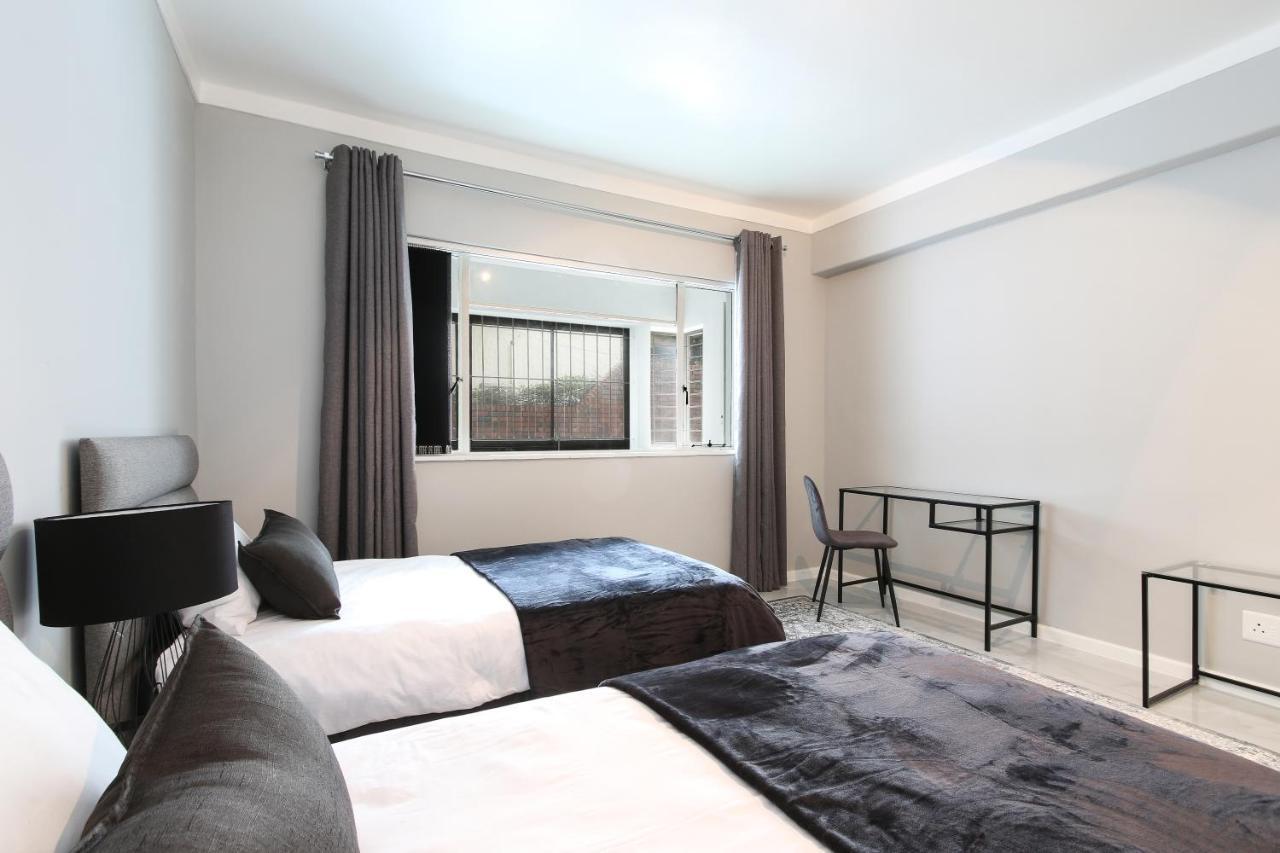 Nederburg, Sea Point, 2 Bed Apt - New Кейптаун Экстерьер фото